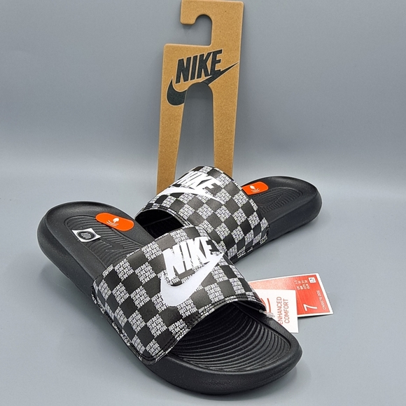 nike slippers size 7